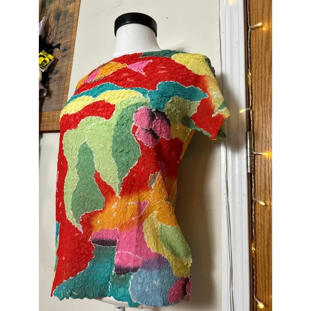 Vintage Textured‎ Avant Garde Crinkle Short Sleeve Gauzy Top Fish Retro Funky